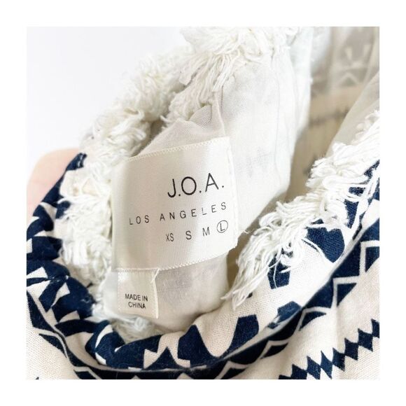 JOA Los Angeles Strappy Halter Navy Blue & Cream Aztec Print Size L - Picture 5 of 6